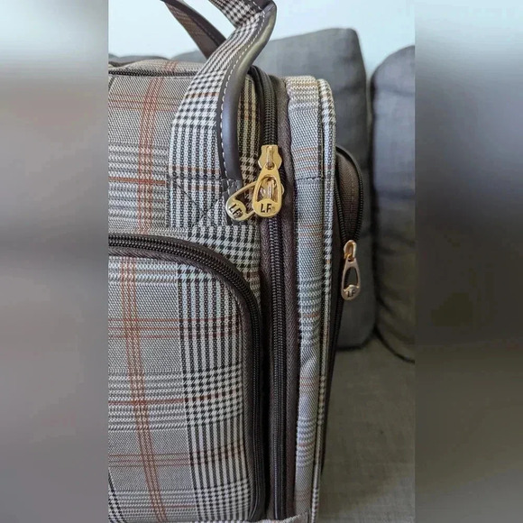 London Fog Braintree Style 1330 2 Wheel Under Seat Travel Luggage Plaid - Picture 4 of 11